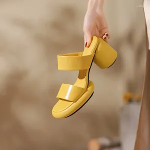 Модельные туфли, весенне-летние модные туфли на высоком каблуке, круглом каблуке и платформе, удобные сандалии с хлебом, женские пикантные красочные тапочки
