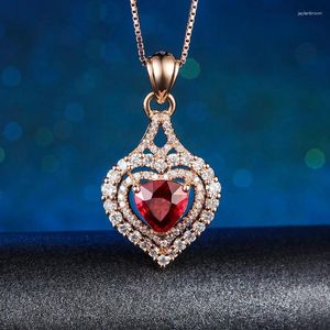 Anhänger Halsketten Luxus Red Gem Halskette Damen Herz Kristall Zirkon Cocktail Party Schmuck Valentinstag Geschenk