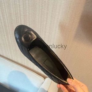 Canal Xiaoxiangfeng sapatos de balé 2024 nova mochila fivela grade de diamante sola plana único sapato boca rasa versátil sapatos casuais sapatos femininos