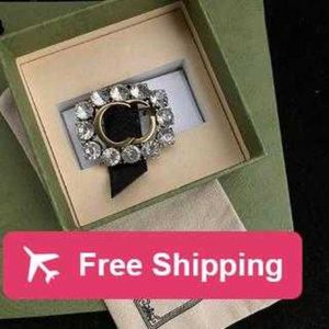 Pins, Brooches Luxury Designer Jewelry Brooch Pin Famous Letter Diamond High Quality Ornaments Mens Women Dress Accessories Clothing Decoration 3ZGB