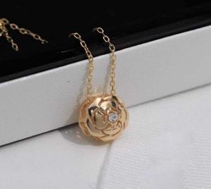 Fashion Hollowed Out Camellia Necklace Women039s Luxury Temperament Rose S925 Sterling Silver Brand Jewelry Fairy Exquisite Par8908834