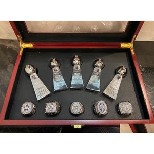 Solitaire Ring 5 Pcs DC Football Team Champions Championship Lombardi Troféu Lembrança Homens Mulheres Menino Fã Brithday Presente 2023 Hip Hop Je D Ot7Jt