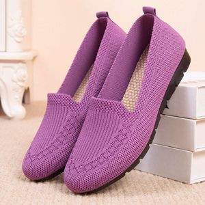 Klänningskor casual skor kvinnors sommarnät andas lägenheter damer komfort ljus sneaker strumpor kvinnor glider på loafers zapatillas muje