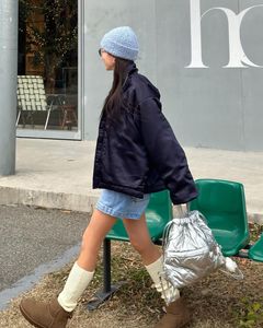 Mochila bordada de ombro único com design de nuvem Bolsa doce e moderna de algodão espacial para mulheres