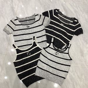 Ärmelloses Damen-Tanktop mit O-Ausschnitt und Streifenmuster und Logo-Stickerei, Strickweste