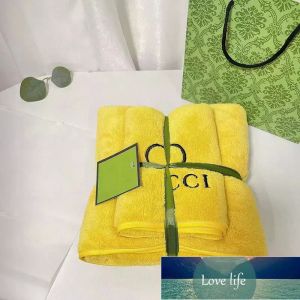 Set di asciugamani da bagno di design all-match Asciugamani alla moda in velluto corallo Asciugamani per il viso Asciugamani di lusso unisex assorbenti per uomo e donna