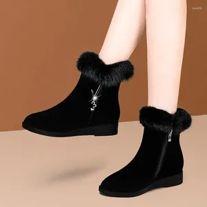Stivali invernali da neve calda per le donne Scarpe causali di moda in velluto piatto di cotone Designer femminile Caviglie floccate nere da donna