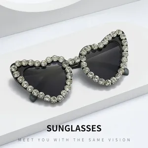 Sunglasses 2024 Heart Europe And America Oversize Sun Glasses Female Outdoor Beach Shades Eyeglasses Uv400