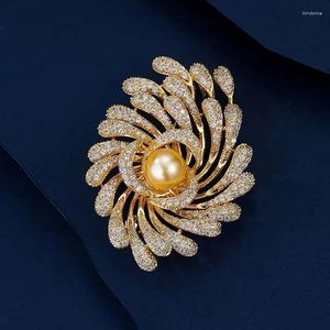 Broszki modna broszka dla kobiet syntetyczna Pearl Party Gold Kolor Vintage Biżuteria Profesjonalna akcesoria
