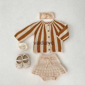 Kläder sätter baby flickor kläder mode randig tröja kappa och stickad blomare 2 st flickor kostym h240508