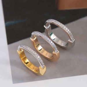 2024 Vintage gorąca marka Połowa diamentowego projektanta Pierścień dla kobiet luksusowa biżuteria dla kobiet projektantka czysta 925 srebrna pierścionek lady Pierścień Pierścień ślubny