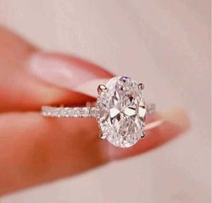 Yu Ying Customized 18K White Gold D color Oval Cut Moissanite Women Jewelry Wedding Set Rings Engagement Ring