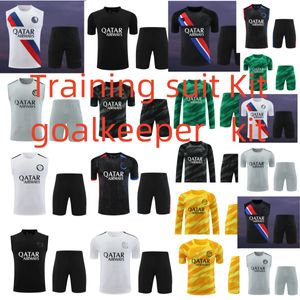 2324 serviço de treinamento PSGA de manga curta Mbappe mesma roupa casual estilo goleiro preto branco verde amarelo camuflagem vários estilos