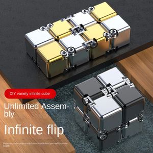 Tiktok Pop Fun Decompression Toys Alloy Infinity Magic Cube Finger Toy Office Flip Cubic Puzzle Stress Relief Gift 240113