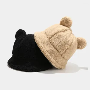 Berets Autumn and Winter Cotton Cartoon Bear Warm Bucket Hat Fisherman Outdoor Travel Cap för män Kvinnor 67