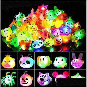 Diğer Festival Parti Malzemeleri 3D Cadılar Bayramı Light Up Ring Toys Cartoon Finger Parlayan Eğlence Çocuklar İçin ADTS PARTİ OLUNDA DEVAP DEVE DHTDT