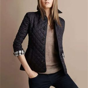 卸売 - 新しい女性ジャケット冬の秋のコートファッションコットンスリムジャケットブリティッシュスタイルの格子縞のキルティングパッド入りパーカー59