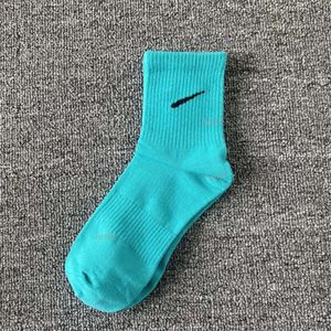 Womens Sport Sock Calcetines Largos Disigner Sock for Woman Stocking Pure Cotton Sport Sockings Sock Absorberande andningsbara Short Boat Socks Luxury Sport strumpeband 463