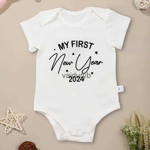 ROMPERS Mitt första nyår 2024 Baby Girl kläder Bomull Comfy Soft Onesie Hem Happy Holidays Newborn Boy Bodysuit Cheap DropshipVaiduryb