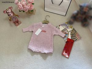 Nya spädbarns jumpsuits härliga rosa pojkar flickor stickade bodysuits storlek 70-100 plysch logotyp nyfödd baby crawling kostym jan10