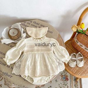 Rompers 2023 Autumn New Baby Roupe Sleeve Puff One Piece Waffle Lace Clothing H240426