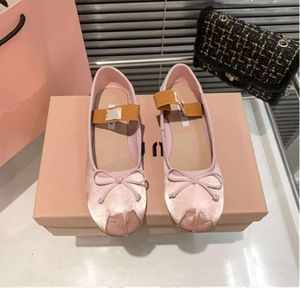 2024 Fashionable Luxury designer Dress shoes Women Pink ballet Women's bow French Satin flat Mary Jane Red Size Eur 34-40