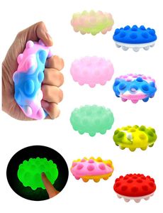 Crossborder fidget silicone toys 3D spherical rodent control pioneer flying saucer cake press bubble ball fingertip decompression3120780