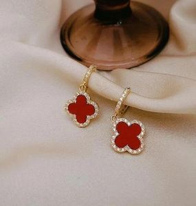 Stud designer earrings for woman Earrings Fourleaf Clover Women Senior Classic Small Fragrant Wind Earrings New Clover Ear Ring 18k Go