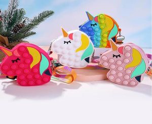 Fidget Toy Mini Cartoon Unicorn Fashion Coin Wallet Handbagかわいいバブルホースプレスシリコンバッグクリスマスおもちゃ贈り