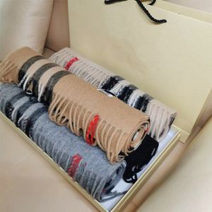 Classic Plaid Luxury Designer Scarf 100% Cashmere Tassel Designers Scarves Scarfs Shawl Sciarpa For Winter Womens and Mens