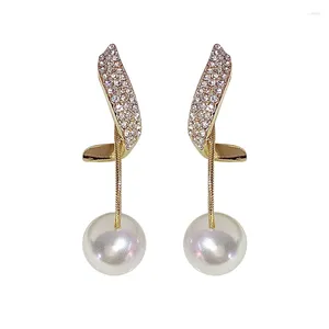 Серьги-гвоздики Модные темпераментные жемчужные серебряные иглы женские изысканные кисточки со стразами двойного назначения