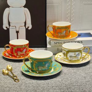 Conjunto de pires de café de cerâmica criativo simples escritório em casa tarde flor xícara de chá com bandeja conjunto de chá conjunto de beber presente