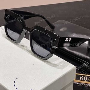 Occhiali da sole Offs White Luxury Fashion w Frames Style Square Brand Uomo Donna Occhiali da sole Arrow x Black Frame Eyewear Trend Occhiali da sole Luminosi