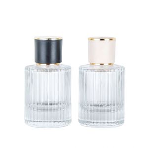 Wholesale empty 30ml 50ml luxury glass spray perfume bottle With Pump Spray For Perfume Packaging