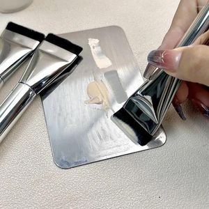 Makeup borstar ultratunna flytande foundation borste platt topp concealer lätt silver elektropläterade täckta skönhetsverktyg
