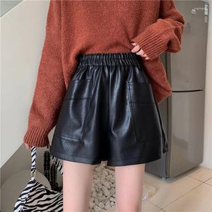 Kvinnors shorts 2024 Spring Listing Autumn Winter Pu Leather Short Pants Fashion Loose Ben Ben Bag Hip Trousers Bootcut