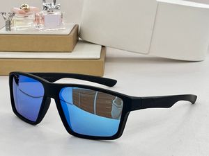 Occhiali da sole da uomo per donna Ultimi occhiali da sole di moda di vendita Occhiali da sole da uomo Gafas De Sol Lenti in vetro UV400 con scatola di corrispondenza casuale 3060