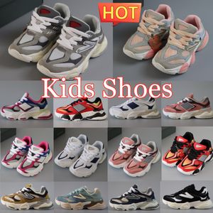 4Y 5Y Kids Designer Shoes 9060 Running Criança Sapatilhas Meninos Meninas Trainning Shoe Runner Sal Mar Branco Ártico Cinza Quartzo Chuva Nuvem Tijolos Preto Branco Treinador