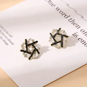 Stud Earrings Irregular Geometry Flower Small For Women Creative Crystal Twist Round Party Fashion Jewelry