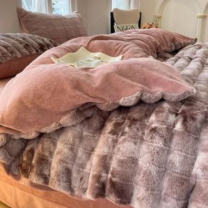 Faux Rabbit Fur Autumn zima ciepła kołdra Zestaw z zestawem łóżka kołdrę i poduszki Pluszowa pościel królowa