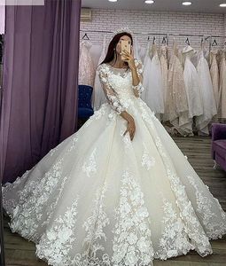 Floral 3D Wedding Dress Applices Long Sleeves Princess Bridal Gowns Scoop Neck Glitter Tulle elfenben Lace Bride Dresses 2024 ES