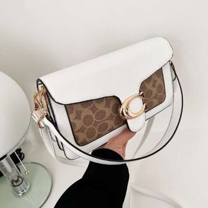 Tabby tote çanta kadınlar erkekler lüks koçlar çanta bel çantası çapraz vücut çanta ünlü moda omuz çantası koç çantası klasik kahverengi çanta crossbody çanta kitap 238