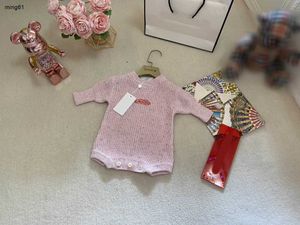 Brand Infant Jumpsuits Piękne różowe chłopcy Dziewczęta Dziewczęce Bodysiany Rozmiar 70-100 Pluszowe logo nowonarodzone dzieciaki Crawling Suit stycznia