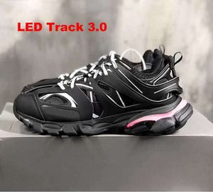 Chaussures Habillees Designer LED Track 3 3.0 Chaussure Hommes Femmes Kosze Triple Noir Blanc Rose Bleu Orange Jaune vert tess. Gomma Sneaker Pistes Sports YT112