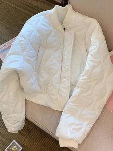 Zoki White Women Light Parkas Designade vinterkoreanska Slim Puffer Coat Casual O Neck tjock bomull POLLED KVINNA JACKA 240112