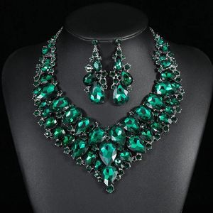 Necklaces Exquisite Water Drop Green Crystal Jewelry Sets for Women Wedding Party Jewelry Accessories Stud Earrings & Necklace Set