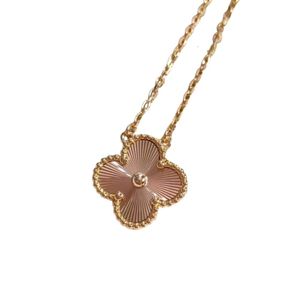 Van-Clef Arpes Netclace Designer Women Top Quality Pendant v Gold Clover Laser Necklace for Women 18k Rose Gold Plate