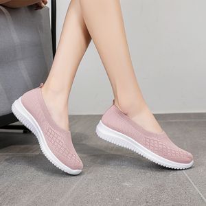 Klasik Ayakkabılar Kadın Nefes Alabilir Örgü Slip-On Trainers Yüzey Kişiliği Siyah Pembe Kırmızı Gri Boyut 36-42 GAI