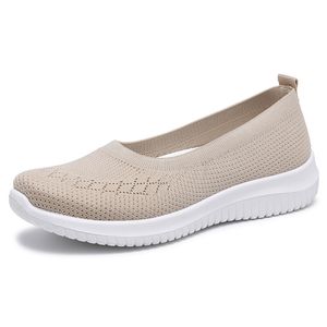 Outdoor Shoes Women Breathable Mesh Slip-on Trainers Surface New Style of Black Pink Red Gray Size 36-42 GAI