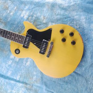 Standard electric guitar, TV natural wood color, yellow matte, black P90 cartridges, in stock, no lightning shipment